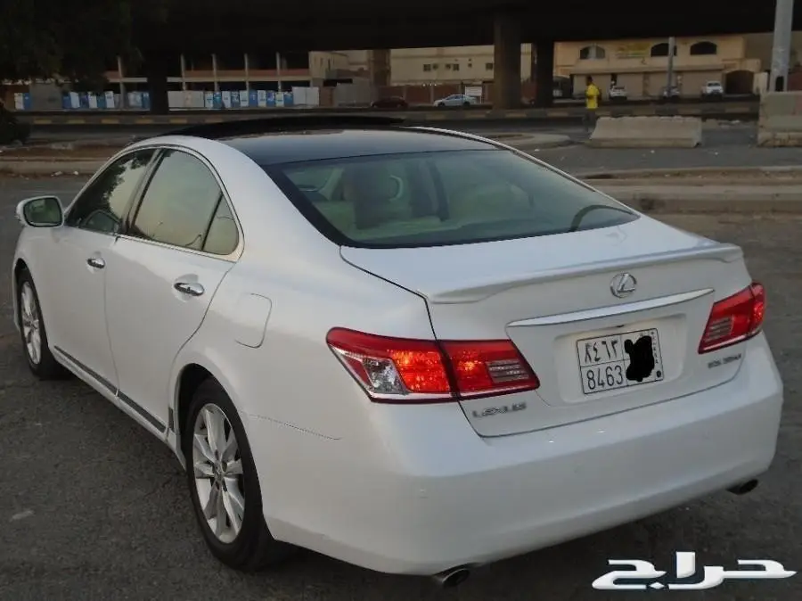 Toyota ES350 - فل كامل - بانوراما - نظيفة (image 4)