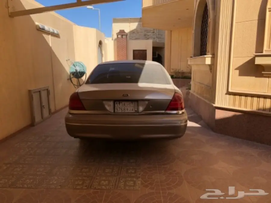 فورد كراون فكتوريا البدي نظيف والمالك الاول  (image 1)