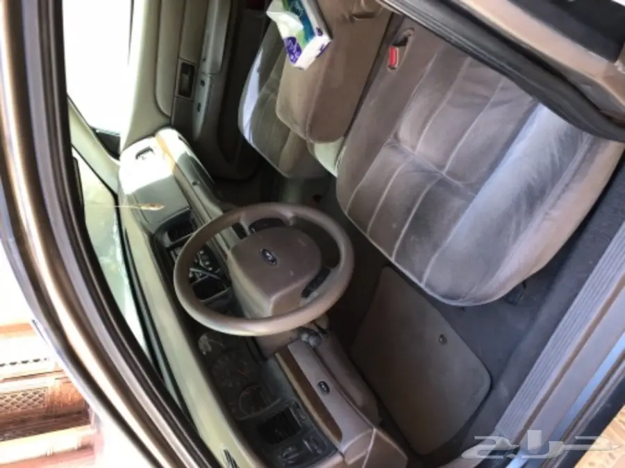 فورد كراون فكتوريا البدي نظيف والمالك الاول  (image 4)