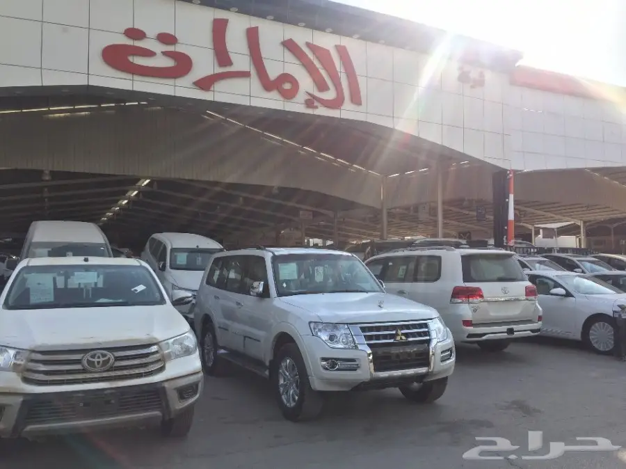 باجيرو 2017 سعودي 3.8 فل كامل علامات ذهبية (image 4)