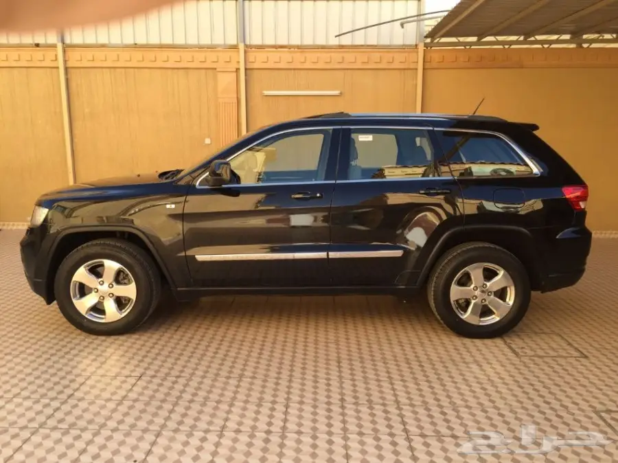 جيب جراند شيروكي 2013 - بحالة ممتازة! (image 7)