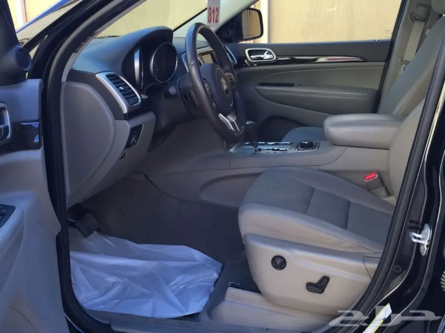 جيب جراند شيروكي 2013 - بحالة ممتازة! (image 18)