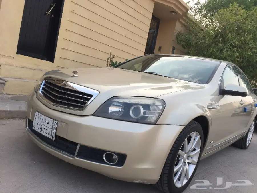 للبيع كابرس نظيف موديل 2009 ذهبي فاتح (image 2)