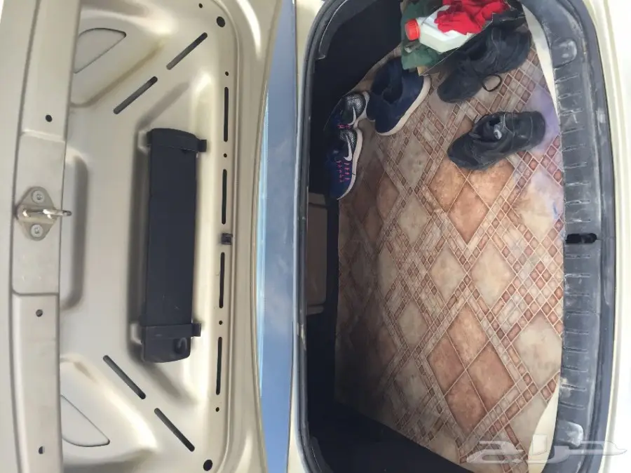 للبيع كابرس نظيف موديل 2009 ذهبي فاتح (image 8)