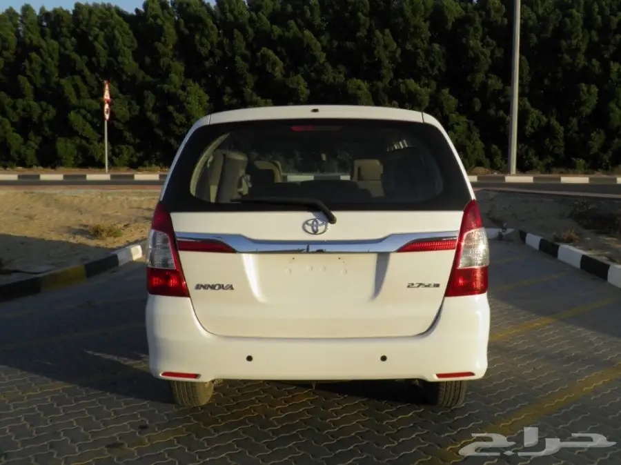 تويوتا انوفا 2015 SE (image 2)