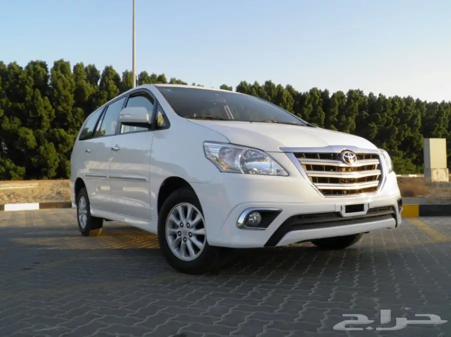 تويوتا انوفا 2015 SE (image 6)