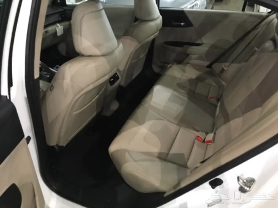 للبيع هوندا أكورد 2013 فل (image 24)