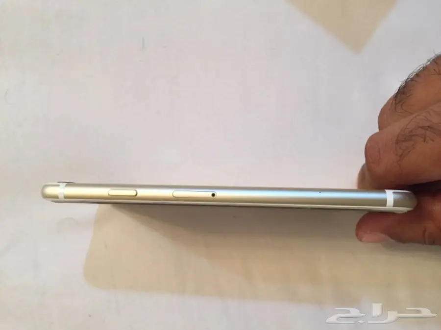 للبيع ايفون 6 ذهبي 16 قيقا (image 1)