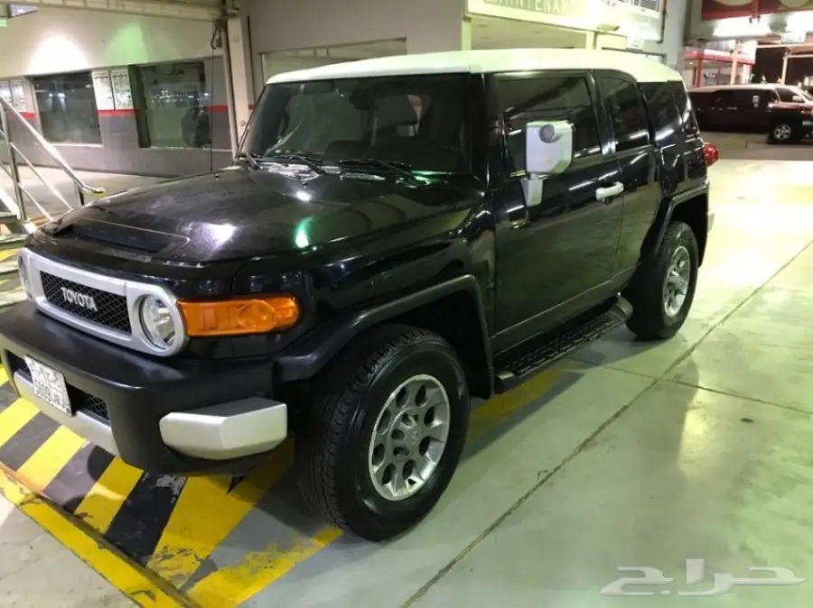 اف جي تويوتا 2012 اسود للبيع
