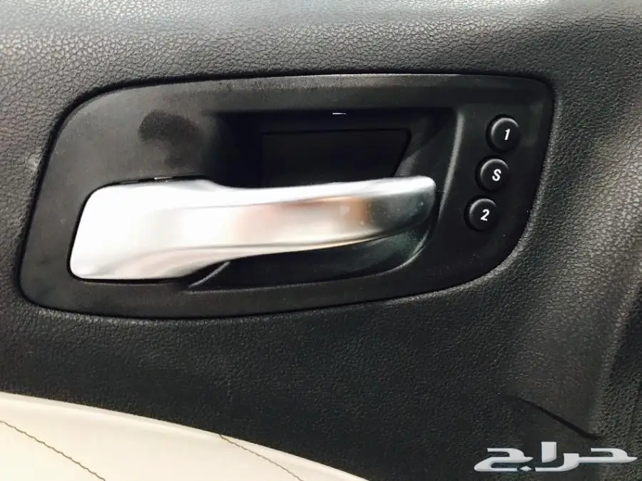 تشارجر - SXT 3 - فتحه جلد زينون - 2018 -سعودي (image 15)