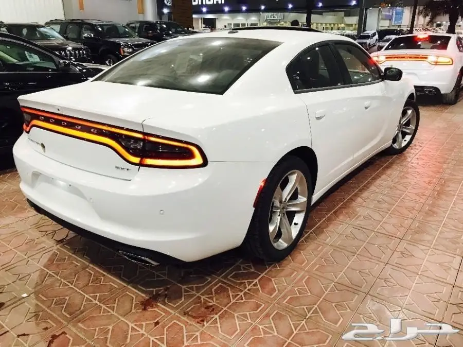 تشارجر - SXT 3 - فتحه جلد زينون - 2018 -سعودي (image 19)