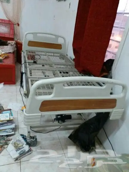 سرير طبي كهربائي (4حركات) (image 2)
