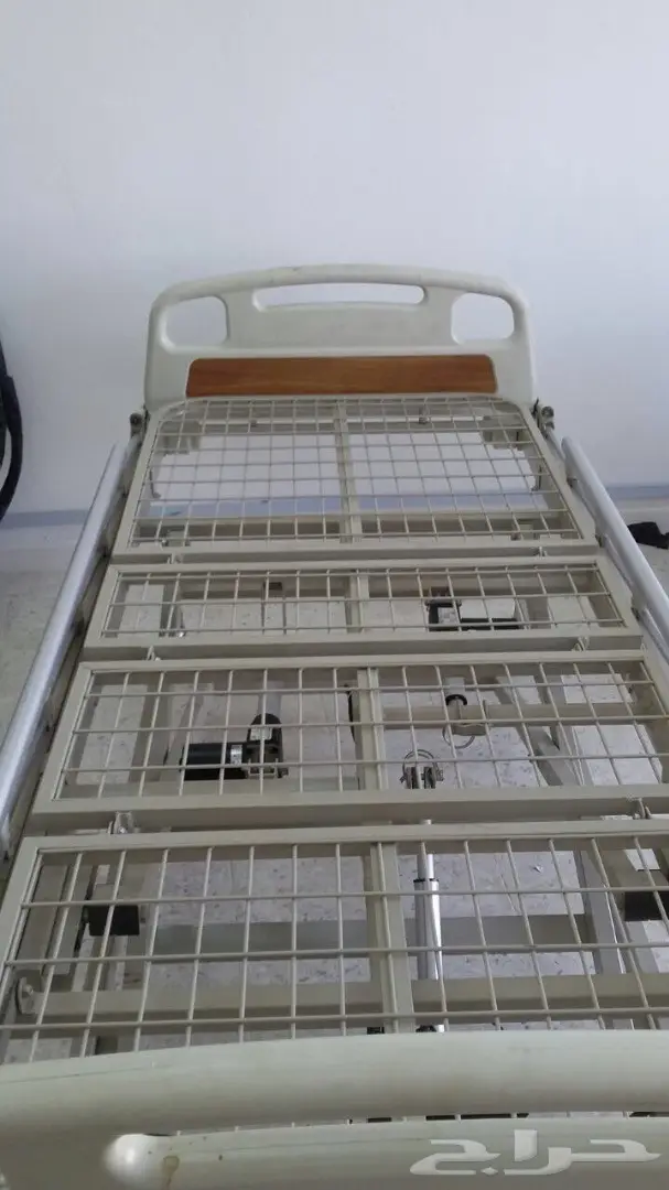 سرير طبي كهربائي (4حركات) (image 9)