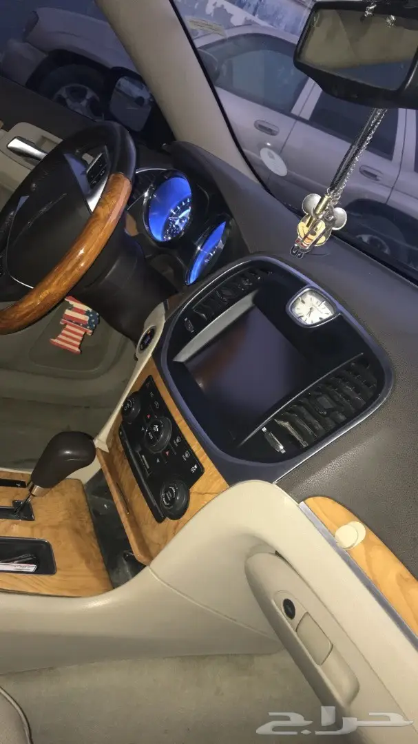 كرايسلر للبيع موديل 2012 (image 4)