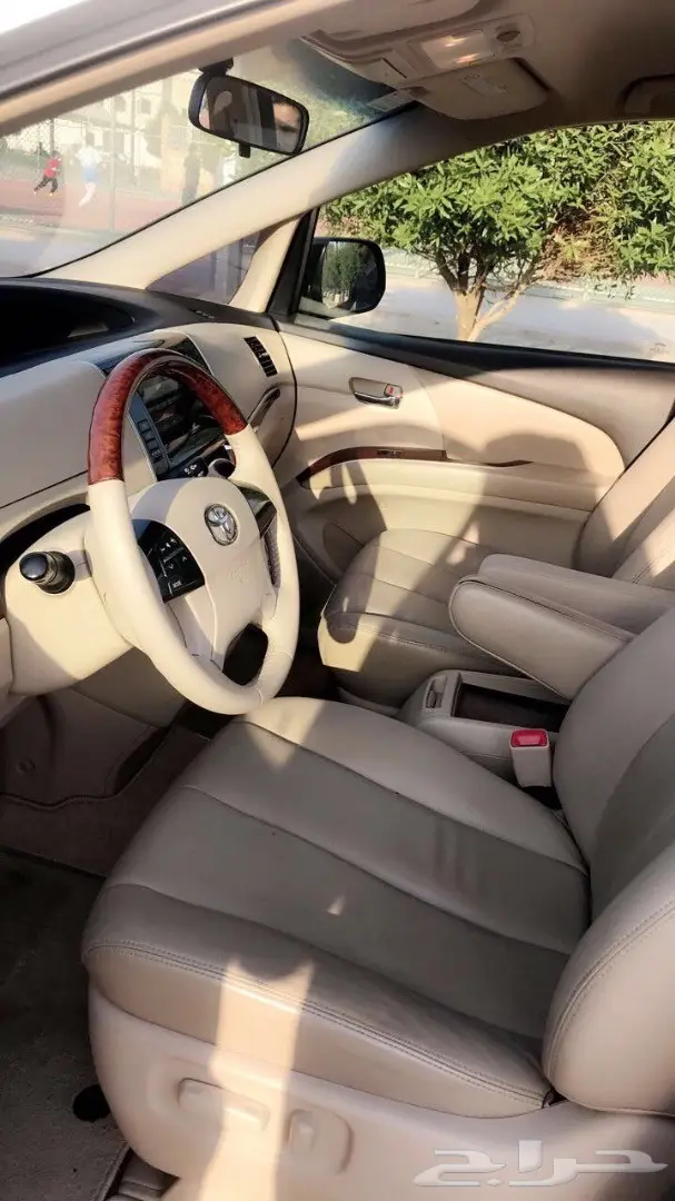 تويوتا بريفيا 2013 نطيفه جدا للبيع (image 9)