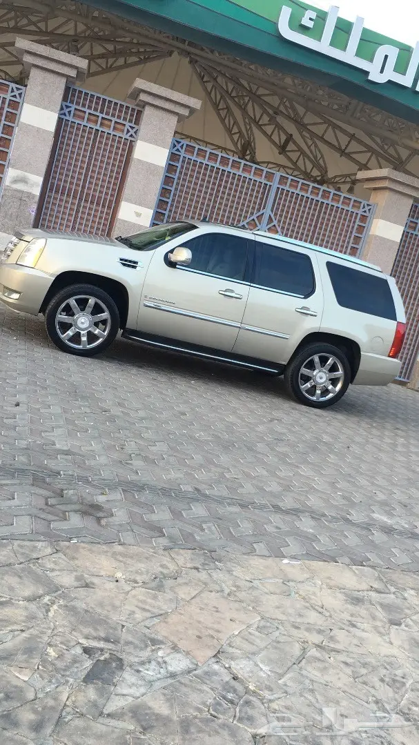 اسكاليد 2007 نظيف ملكي  (image 9)