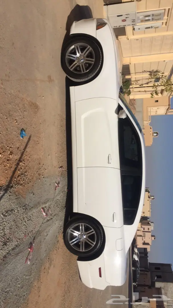 توفير رائع! تشارجر 2013 - باب السائق فقط - صيانتها ممتازة (image 6)