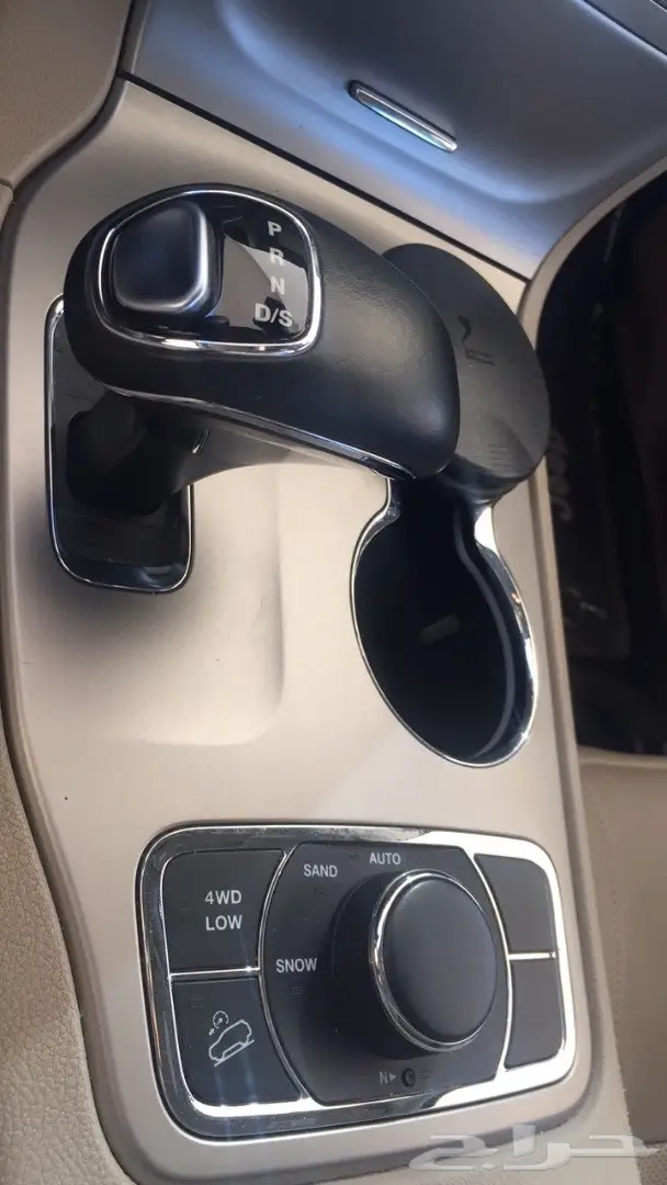 جيب جراند شيروكي 2014 - فل كامل - لميتد - حالة ممتازة! (image 3)