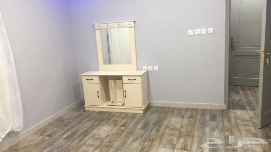 غرفة نوم متكامله نظيفه جدا (image 2)