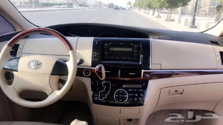 تويوتا بريفيا 2013 نطيفه جدا للبيع (image 4)