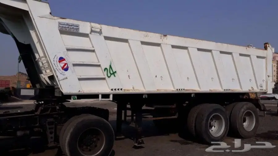 للبيع صندوق قلاب البلوي 24م نظيف جدا 2015 (image 1)