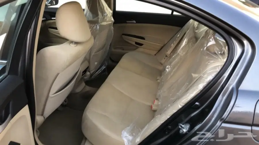 للبيع هوندا اكورد موديل 2012 استاندر  (image 12)