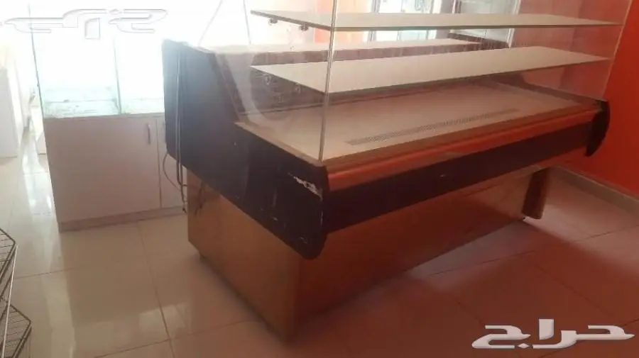 للبيع ثلاجة عرض 