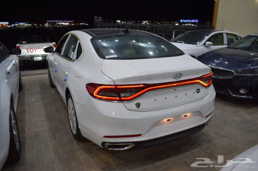 هونداي ازيرا الوعلان نص فل 2018 (image 23)