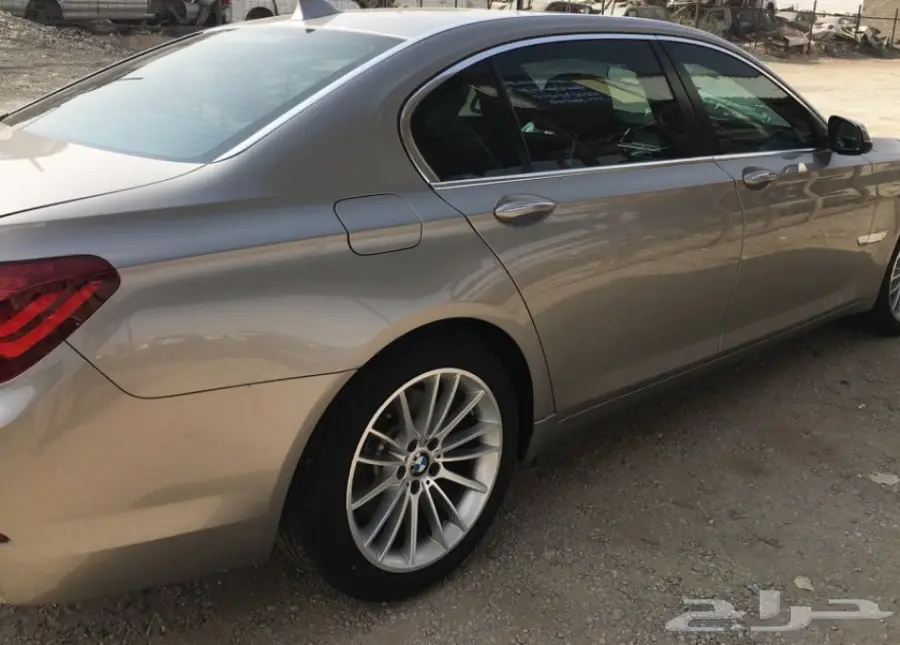 للبيع BMW 730 2014 مصدوم  (image 3)