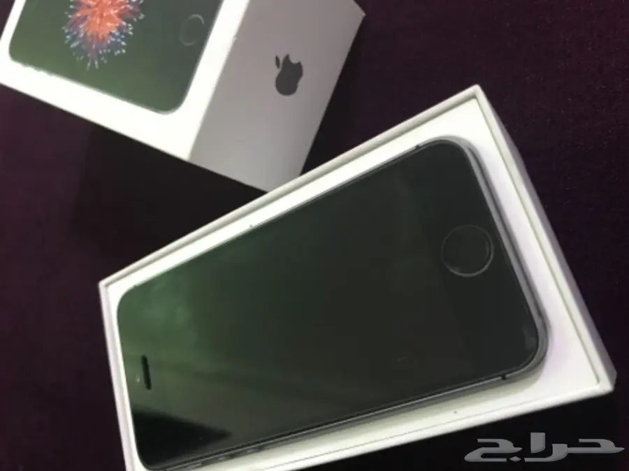ايفون se اسود 
