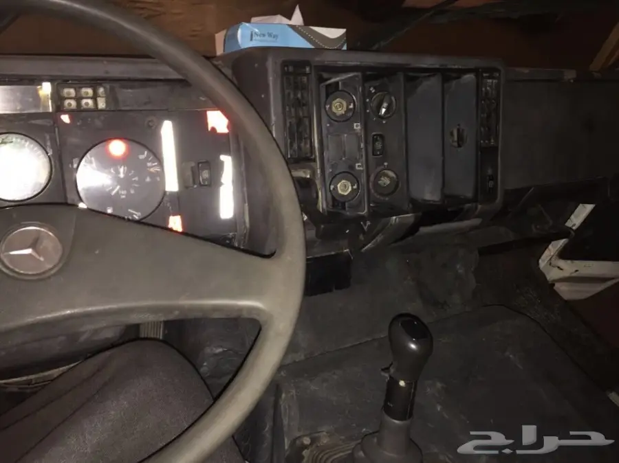 مرسيدس ال بي 1992 (image 6)