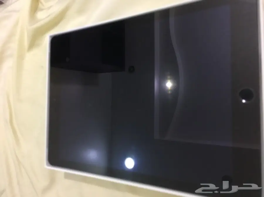 ايباد اير2للبيع (image 1)