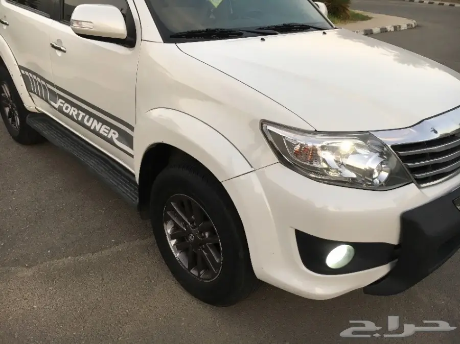 للبيع تويوتا فورتشنر دبل 4 سلندر 2015 (image 2)