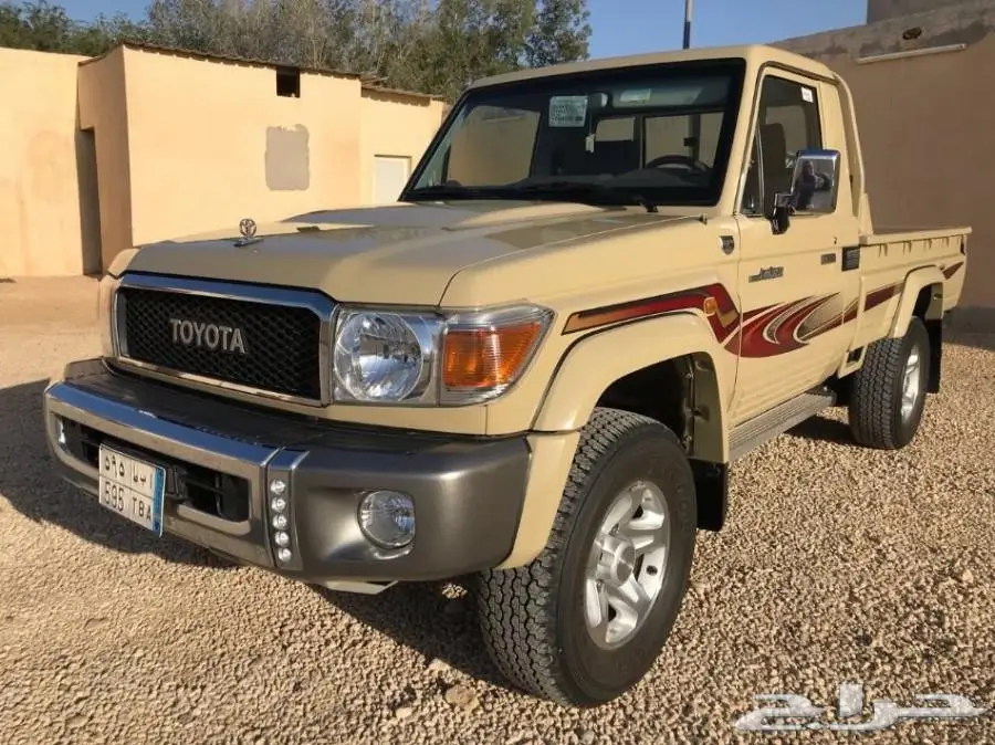 للبيع شاص 2015 رفارف شبه اصفار  (image 3)