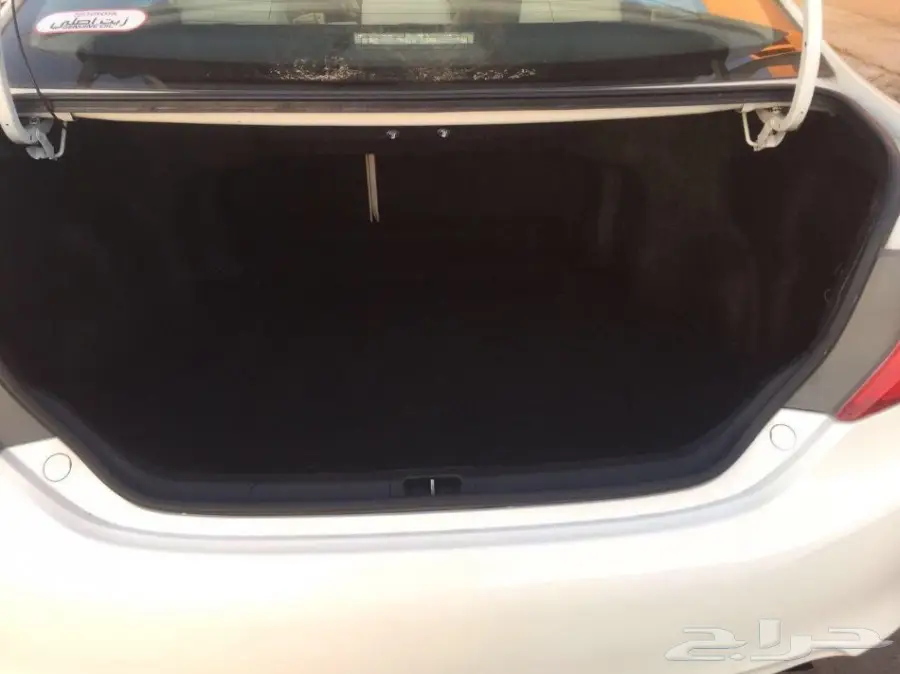 للبيع هوندا اكورد موديل 2012 استاندر  (image 10)