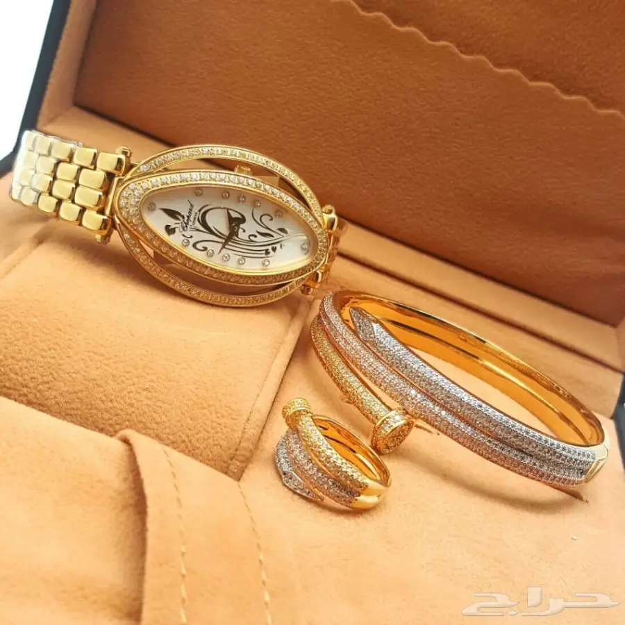 أحدث مجموعات ملابس الماركات العالمية رجالي ونسائي - لمسة من الأناقة والتميز! (image 177)