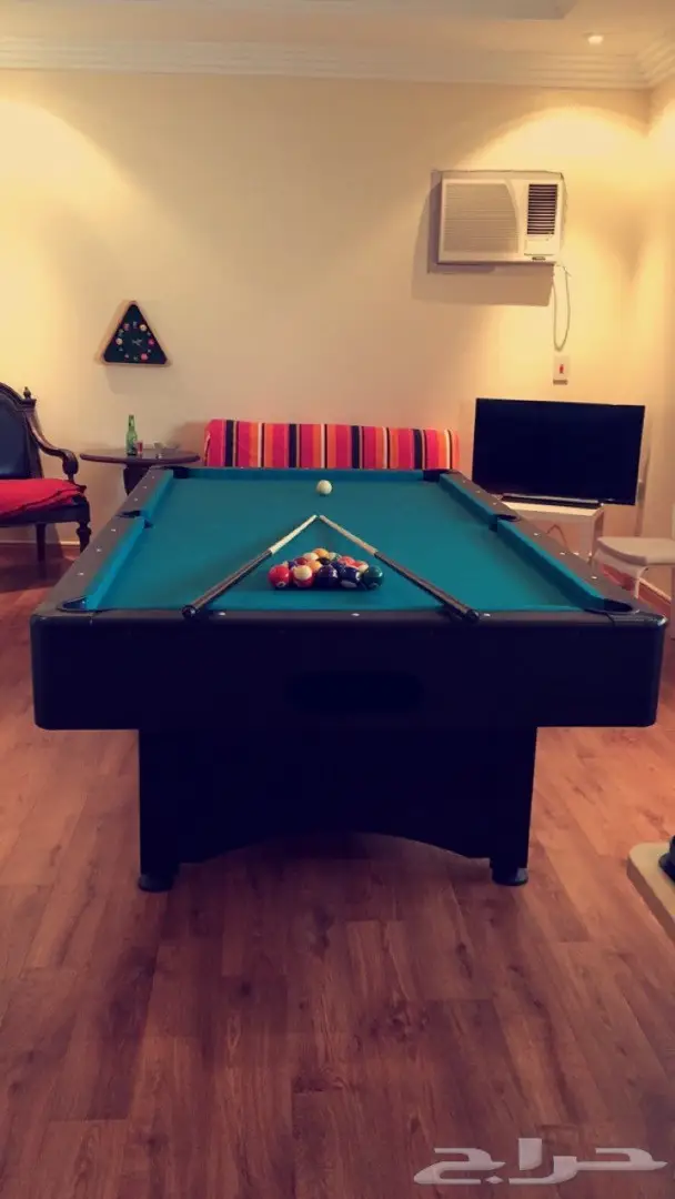 طاولة بلياردو للبيع