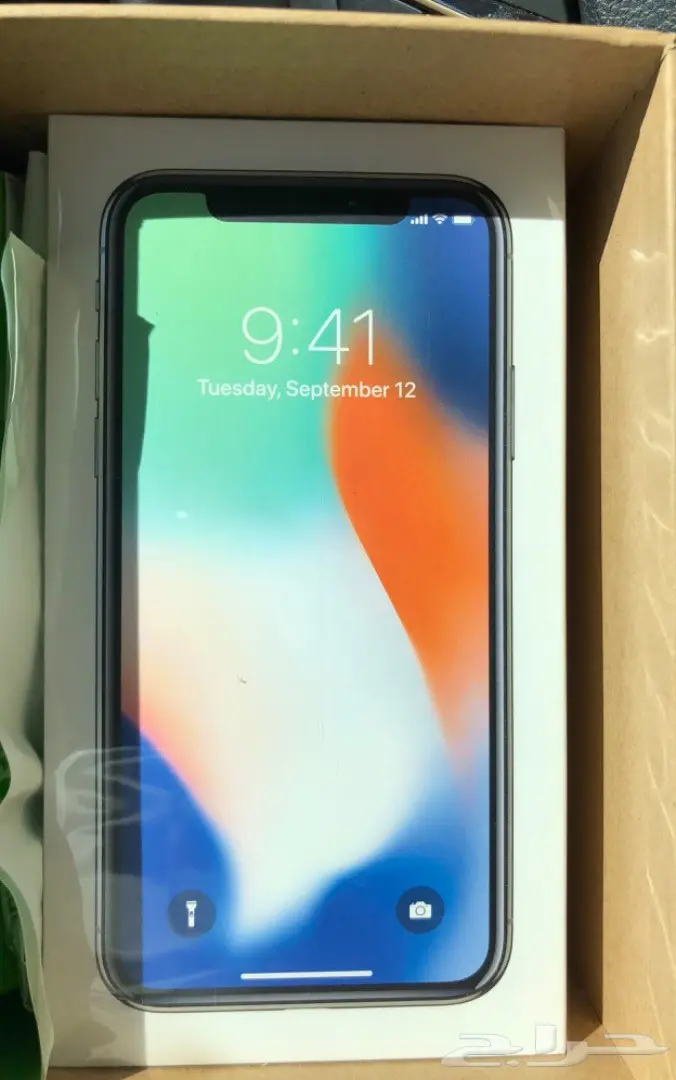 ايفون x  جديد 256 فضي