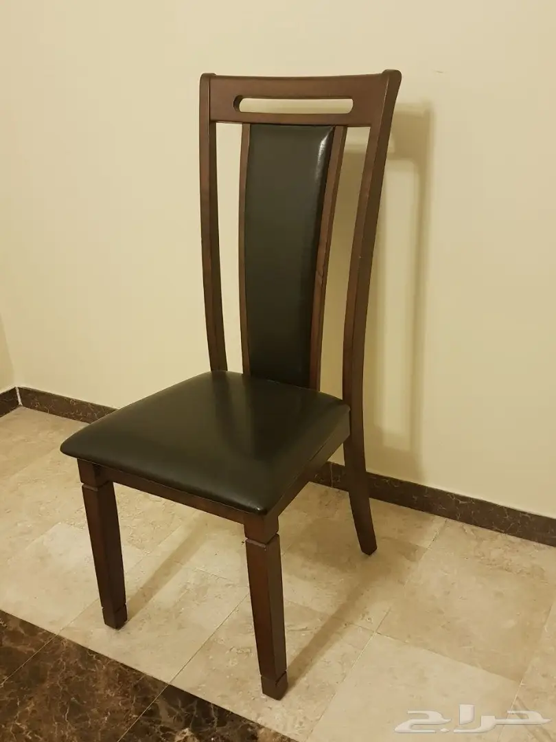 طاولة صفرة حالة ممتازة - Dining table  (image 3)