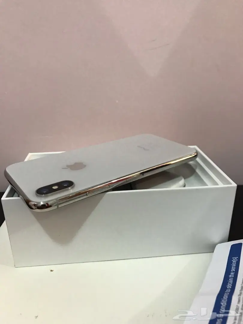 ايفون x فضي 64 قيقا ضمان موبايلي 