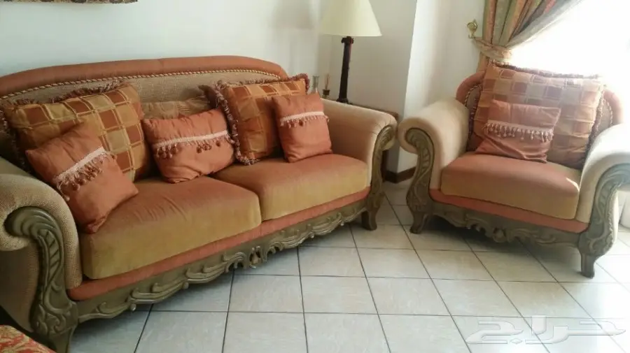 طقم كنب بحالة ممتازة للبيع العاجل (image 2)