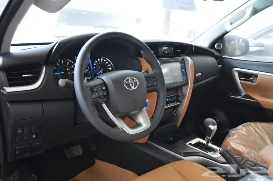 فورتشنر VX3 سعودي 6 سلندر 2018 فل كامل 142000 (image 2)