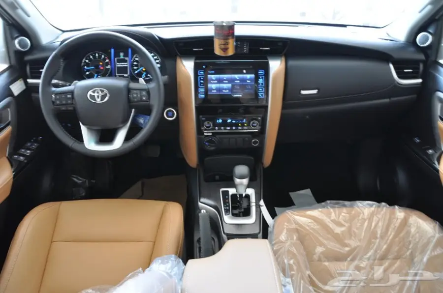 فورتشنر VX3 سعودي 6 سلندر 2018 فل كامل 142000 (image 5)