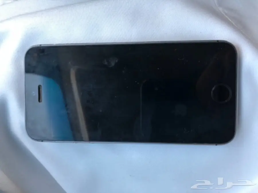 ايفون 5 اس اسود بكرتونه 