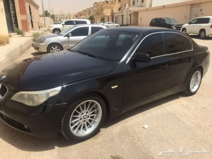 BMW  523 موديل 2005 للبيع