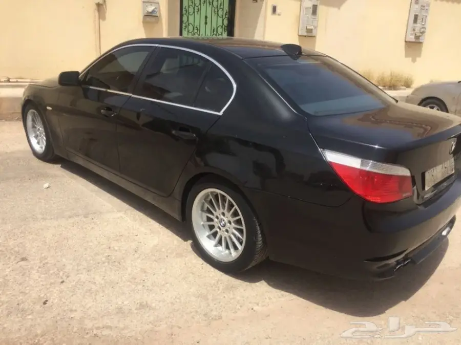 BMW  523 موديل 2005 للبيع (image 4)