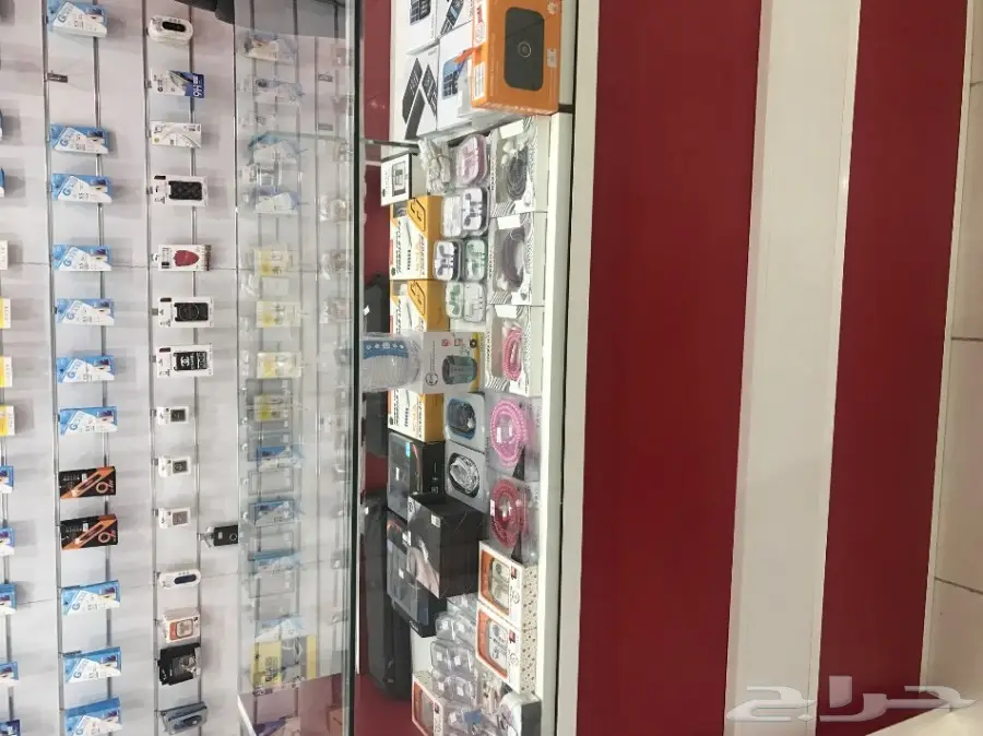 للبيع بضاعة محل جوالات جمله  (image 3)