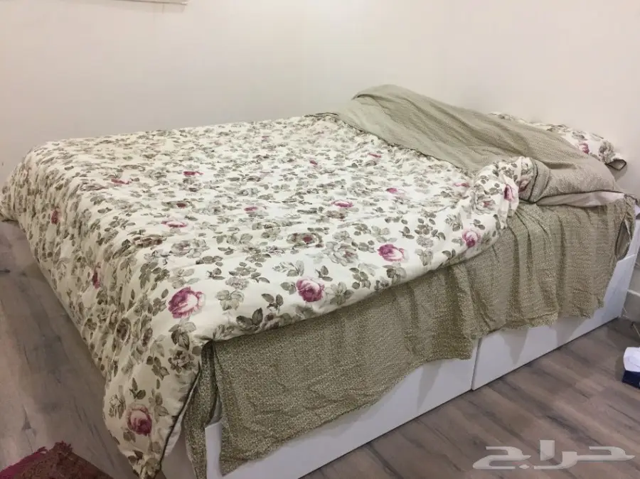 سرير نوم للبيع ( حي النرجس )