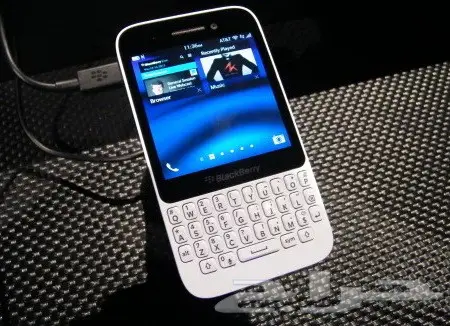 للبيع بلاك بيري q5 (image 3)
