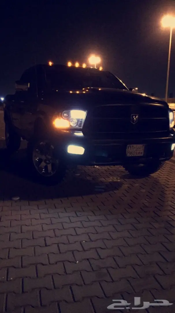 دوج رام لارمي اعلى فئه اسود ملكي  (image 1)